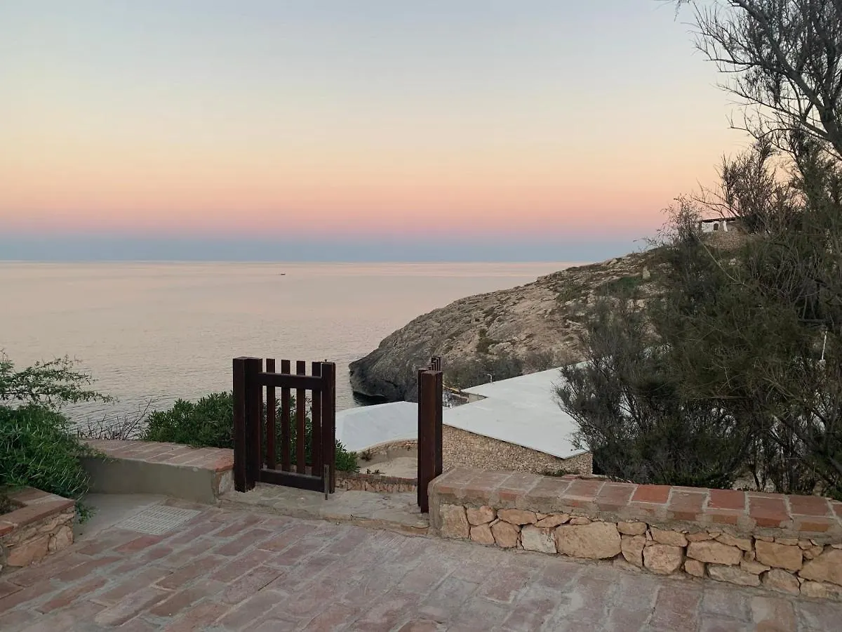 Relais Isole Del Sud Hotel Lampedusa 4*,