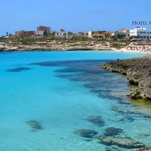 Il Faro Della Guitgia Tommasino Hotel